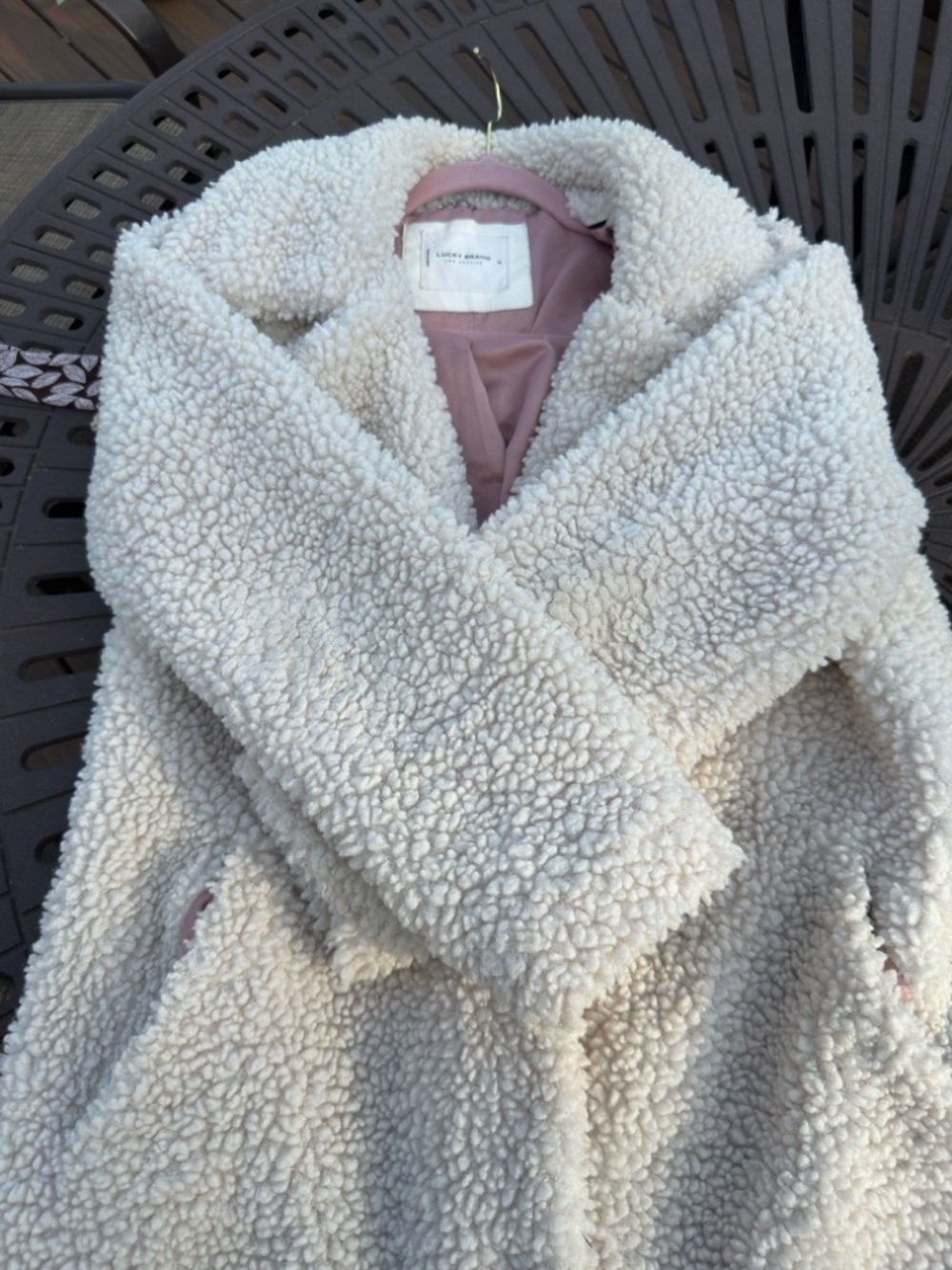 Lucky Brand oatmeal faux shearling snap front coat, sz med - Picture 9 of 13